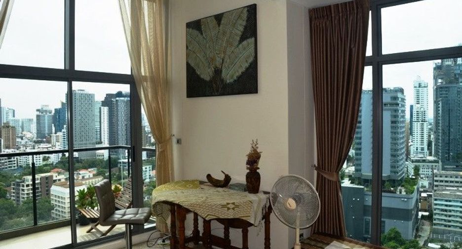 For rent 2 bedrooms condo in Khlong Toei, Bangkok