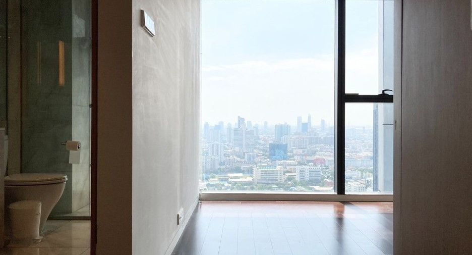 For sale 3 bedrooms condo in Sathon, Bangkok