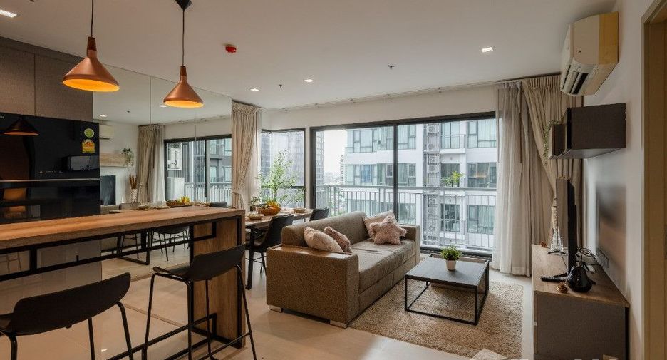 For sale 2 bedrooms condo in Khlong Toei, Bangkok