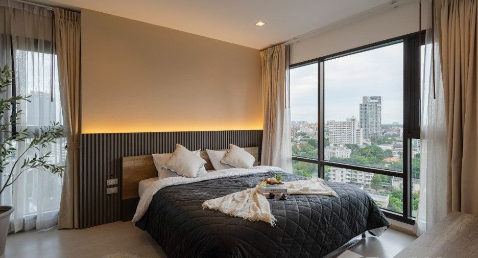 For sale 2 bedrooms condo in Khlong Toei, Bangkok