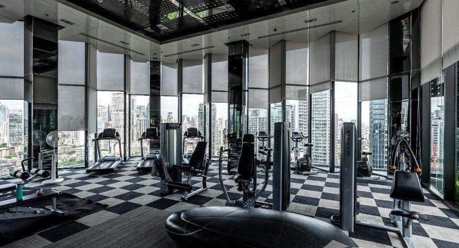 For sale 2 bedrooms condo in Khlong Toei, Bangkok