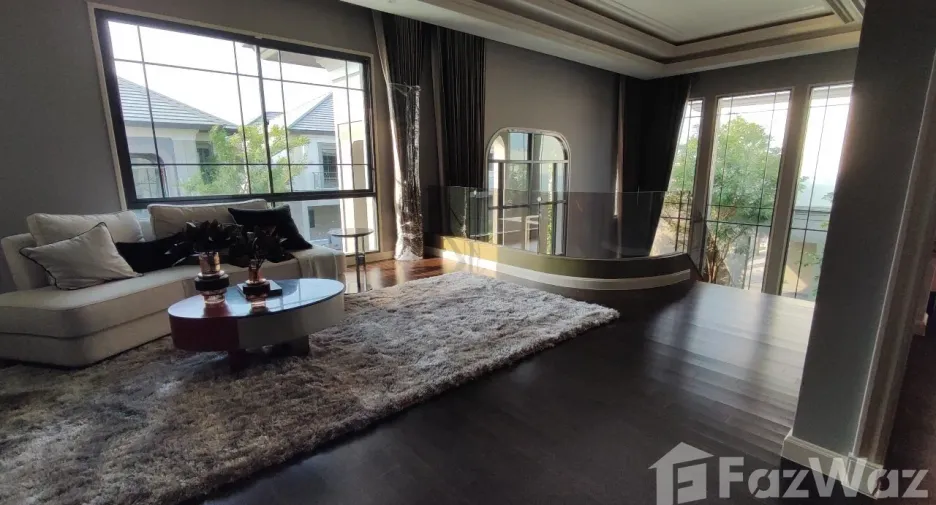 For sale 4 bedrooms house in Lat Krabang, Bangkok
