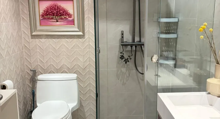 For rent 4 bedrooms condo in Sathon, Bangkok