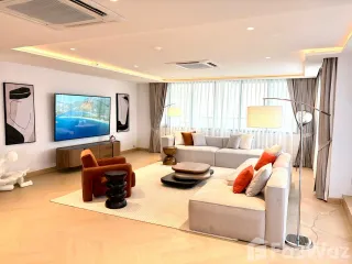 For rent 4 bedrooms condo in Sathon, Bangkok