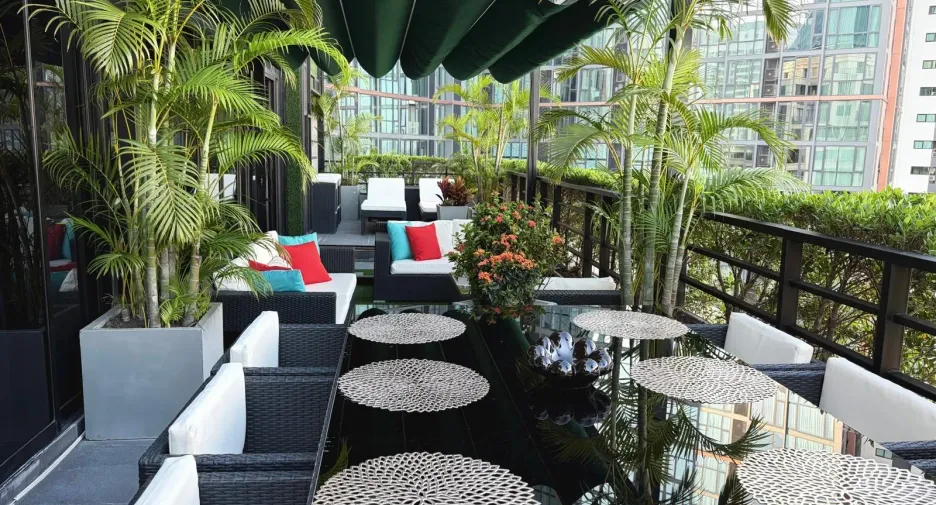 For rent 4 bedrooms condo in Sathon, Bangkok