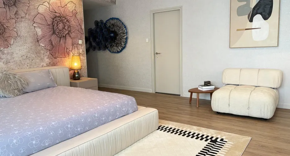 For rent 4 bedrooms condo in Sathon, Bangkok