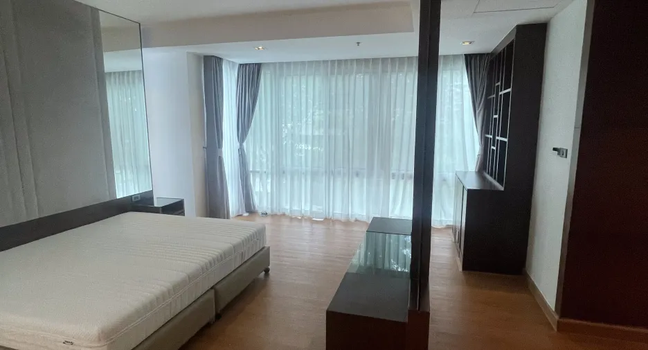 For sale and for rent 4 bedrooms condo in Khlong Toei, Bangkok