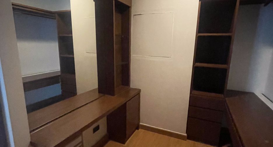 For sale and for rent 4 bedrooms condo in Khlong Toei, Bangkok