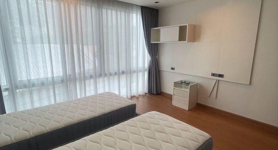 For sale and for rent 4 bedrooms condo in Khlong Toei, Bangkok
