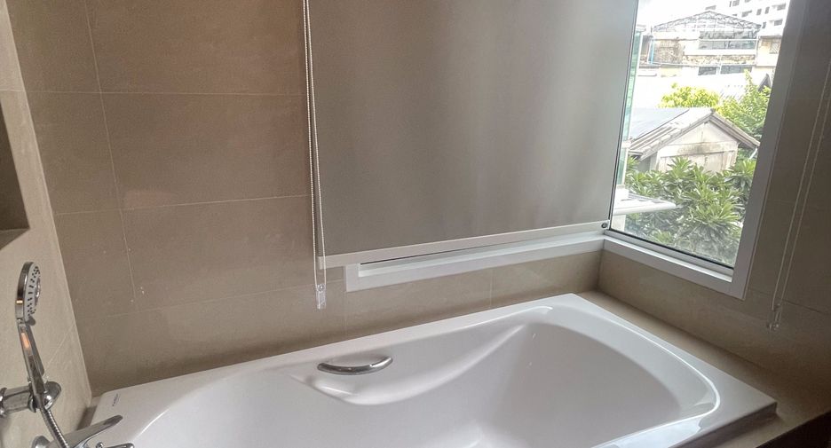 For sale and for rent 4 bedrooms condo in Khlong Toei, Bangkok