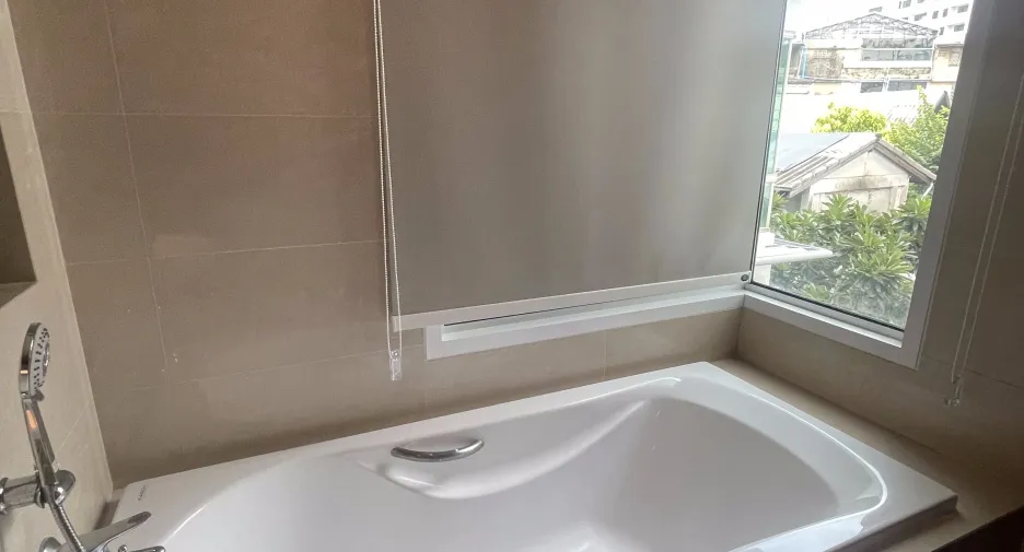 For sale and for rent 4 bedrooms condo in Khlong Toei, Bangkok