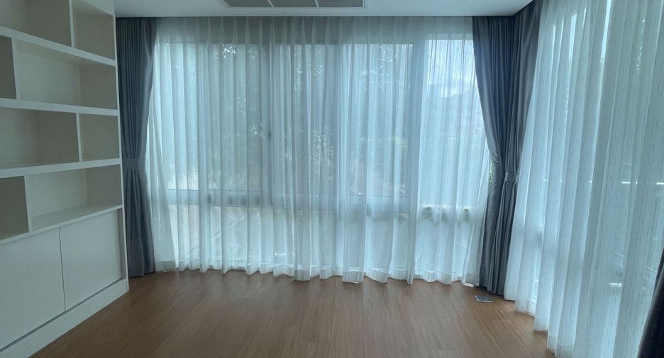 For sale and for rent 4 bedrooms condo in Khlong Toei, Bangkok