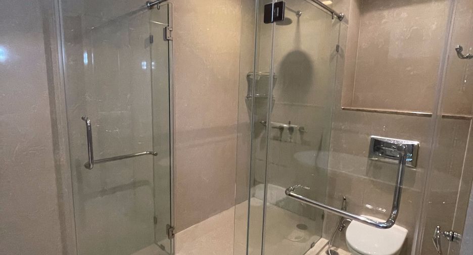 For sale and for rent 4 bedrooms condo in Khlong Toei, Bangkok