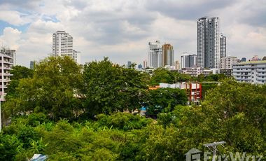For sale 3 bedrooms condo in Watthana, Bangkok