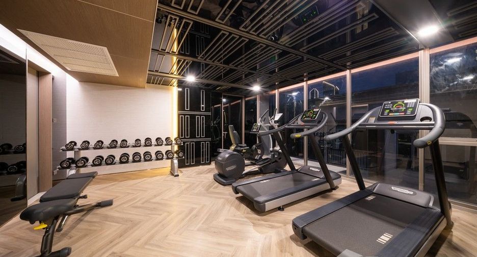 For sale 3 bedrooms condo in Watthana, Bangkok
