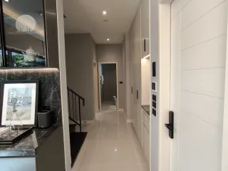For sale 4 ベッドルーム house in Bang Phli, Samut Prakan