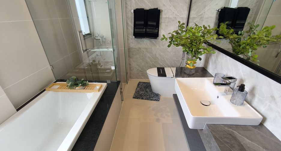 For sale 4 bedrooms house in Bang Phli, Samut Prakan