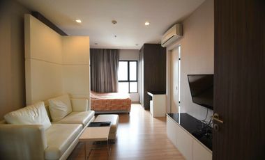 Condo en venta y en alquiler de estudio en Khlong San, Bangkok
