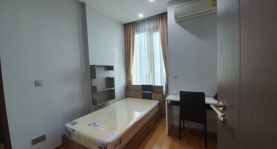 For sale 2 bedrooms condo in Khlong Toei, Bangkok