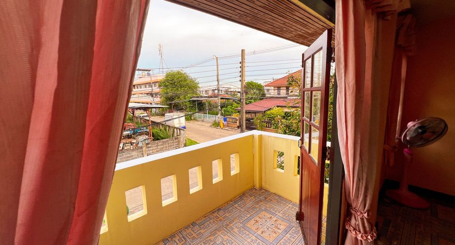 For sale 5 bedrooms house in Don Mueang, Bangkok
