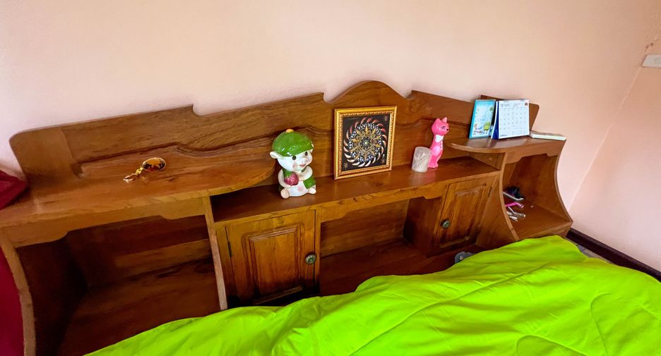 For sale 5 bedrooms house in Don Mueang, Bangkok