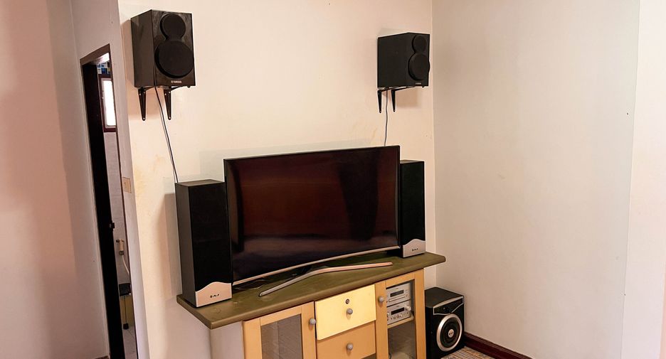 For sale 5 bedrooms house in Don Mueang, Bangkok