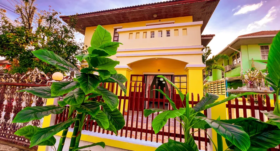 For sale 5 bedrooms house in Don Mueang, Bangkok