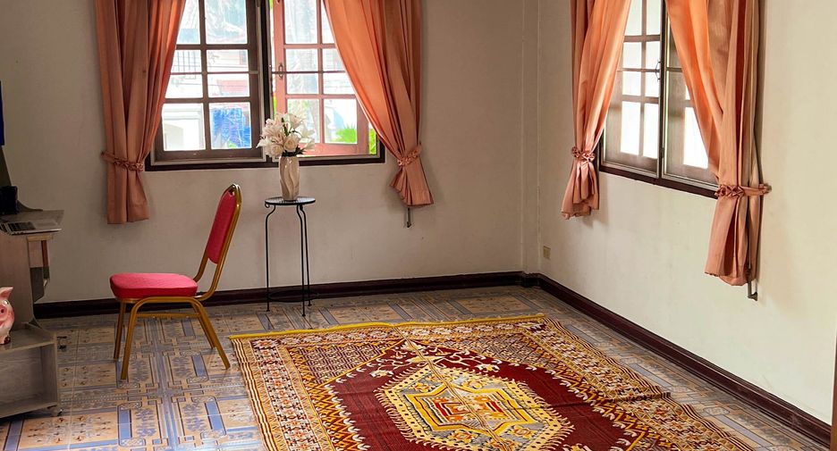 For sale 5 bedrooms house in Don Mueang, Bangkok