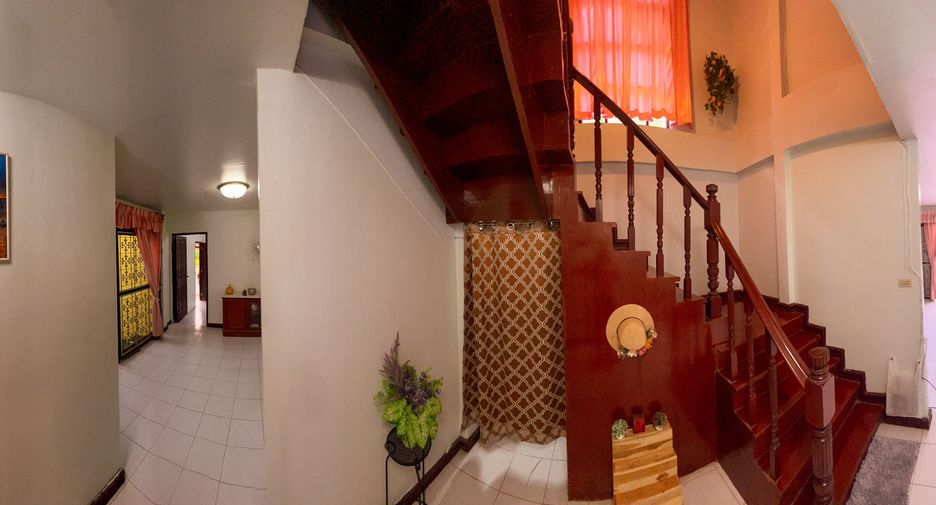 For sale 5 bedrooms house in Don Mueang, Bangkok
