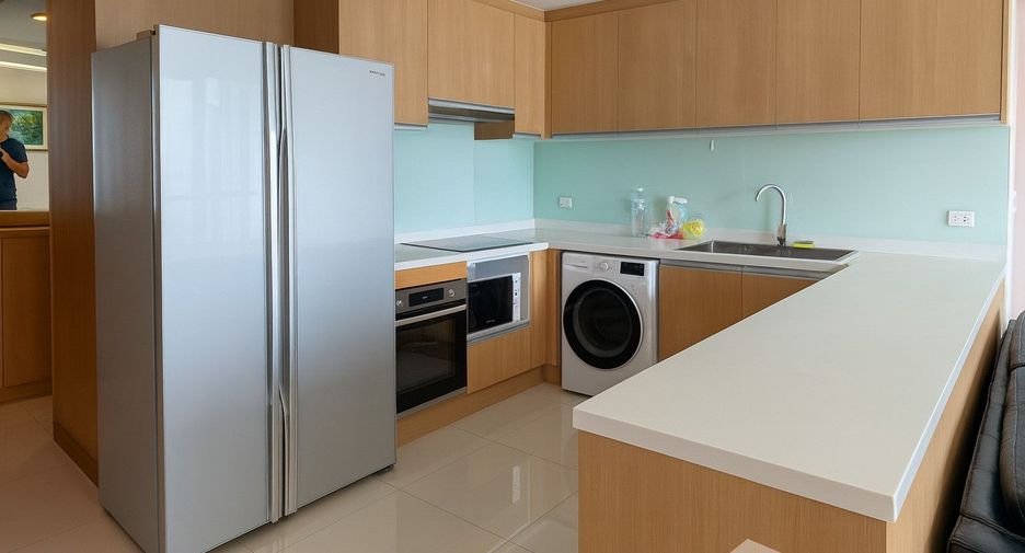 For rent 2 ベッドルーム condo in Watthana, Bangkok