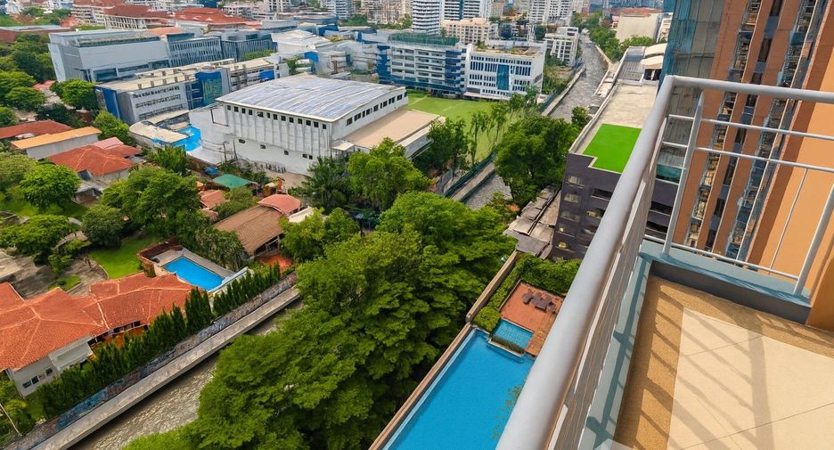 For rent 2 ベッドルーム condo in Watthana, Bangkok