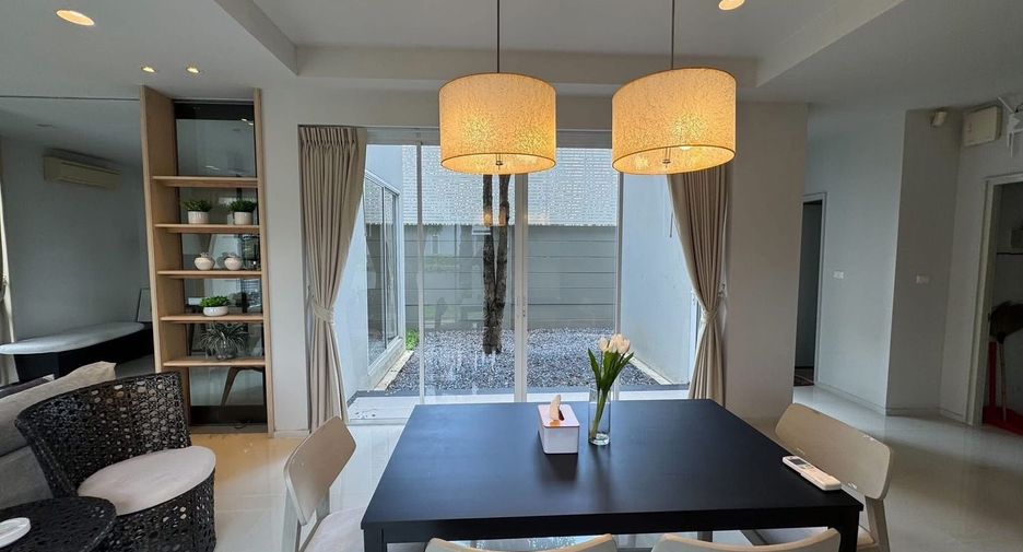 Haus zur Miete mit 3 Zimmer in Lat Krabang, Bangkok