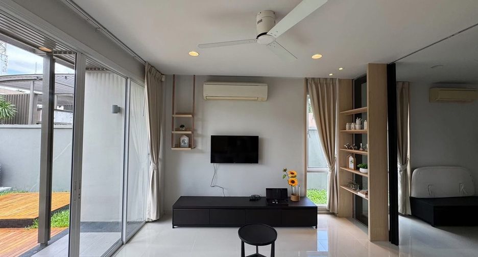 Haus zur Miete mit 3 Zimmer in Lat Krabang, Bangkok