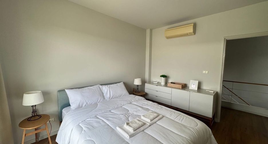 Haus zur Miete mit 3 Zimmer in Lat Krabang, Bangkok
