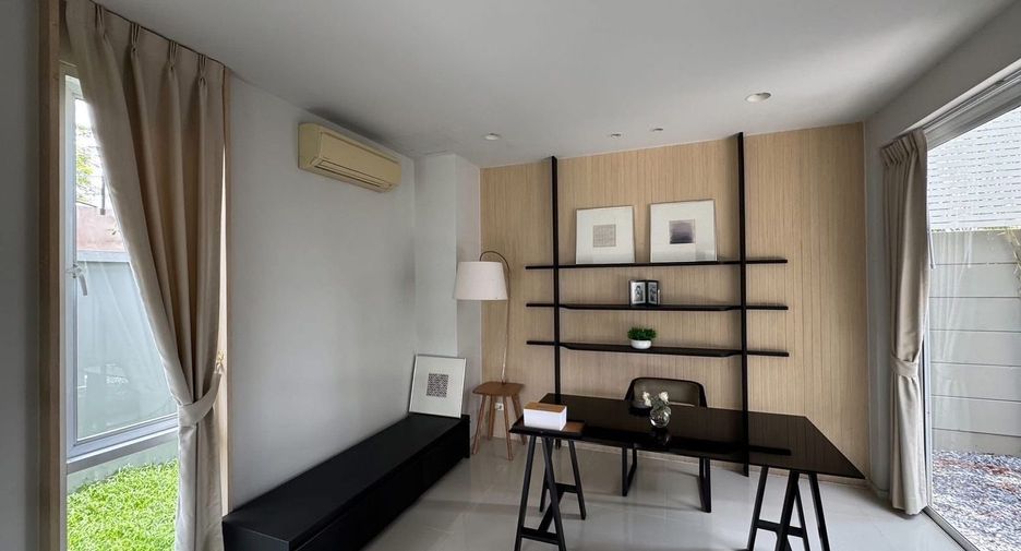 Haus zur Miete mit 3 Zimmer in Lat Krabang, Bangkok