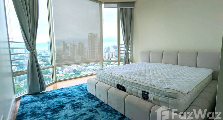 For rent 2 bedrooms condo in Watthana, Bangkok