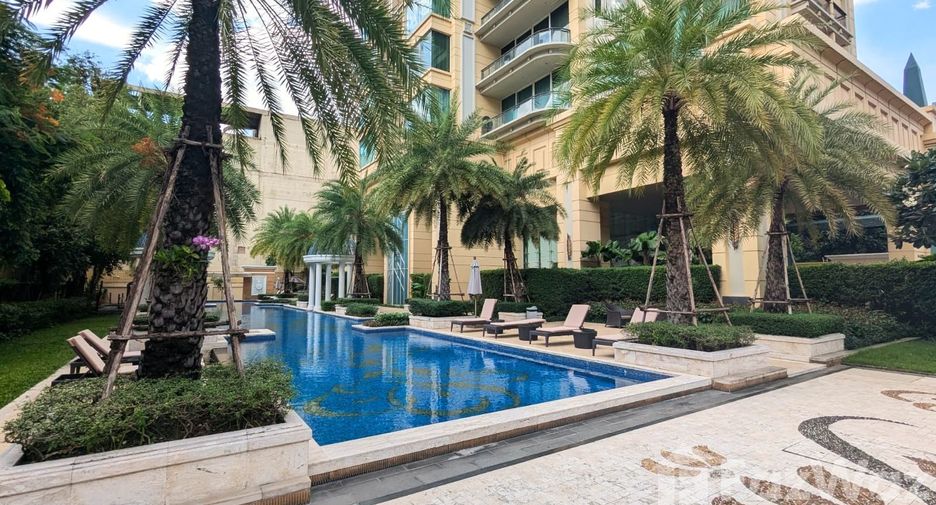 For rent 2 bedrooms condo in Watthana, Bangkok