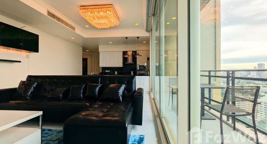 For rent 2 bedrooms condo in Watthana, Bangkok