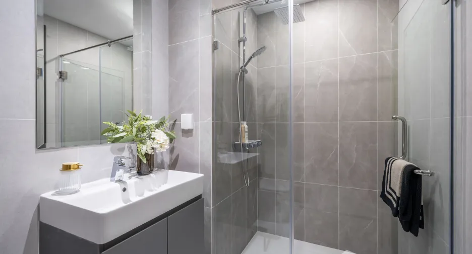 For sale 2 bedrooms condo in Phaya Thai, Bangkok