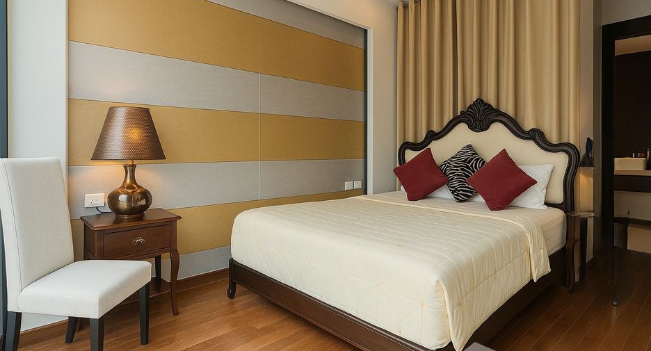 For rent 2 bedrooms condo in Pathum Wan, Bangkok
