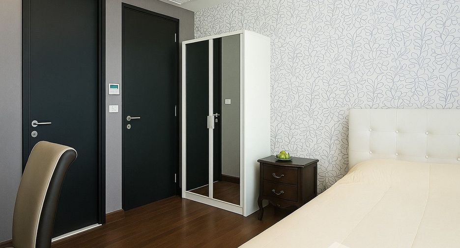 For rent 2 bedrooms condo in Pathum Wan, Bangkok