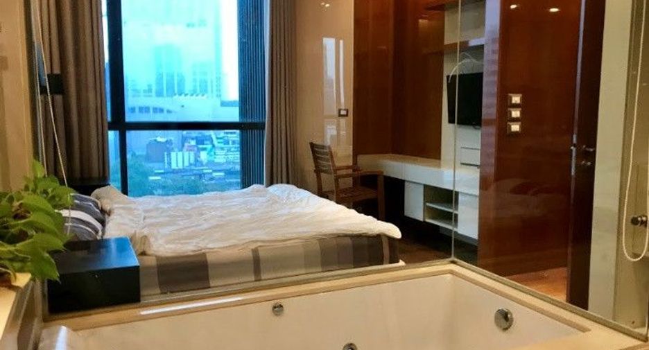 For sale 1 Beds condo in Khlong Toei, Bangkok