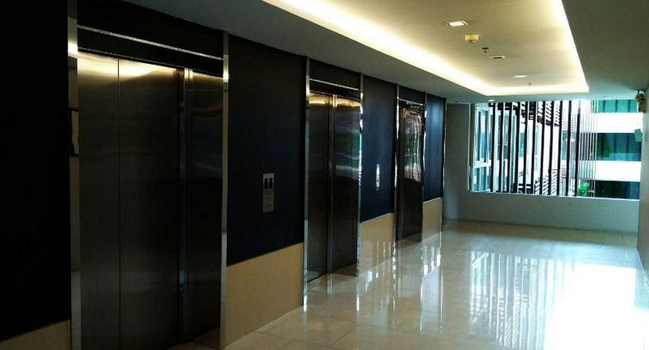 For sale 1 bed condo in Watthana, Bangkok