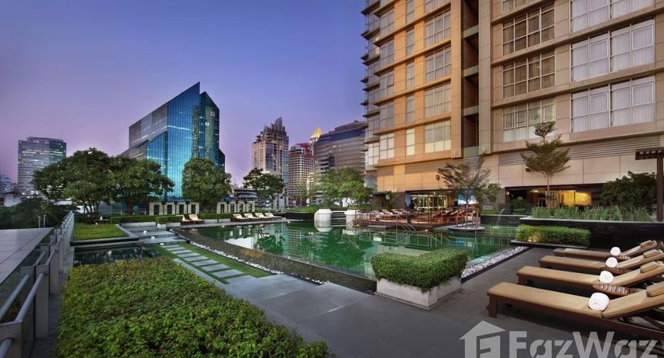 For rent 3 bedrooms condo in Sathon, Bangkok