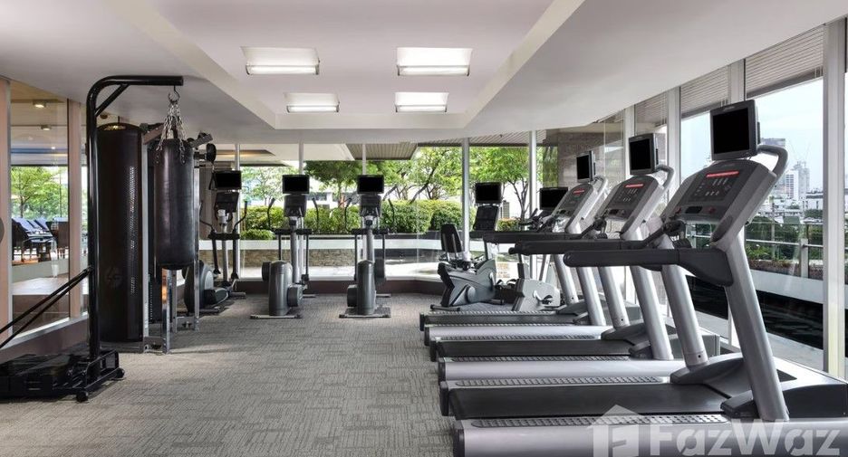 For rent 3 bedrooms condo in Sathon, Bangkok