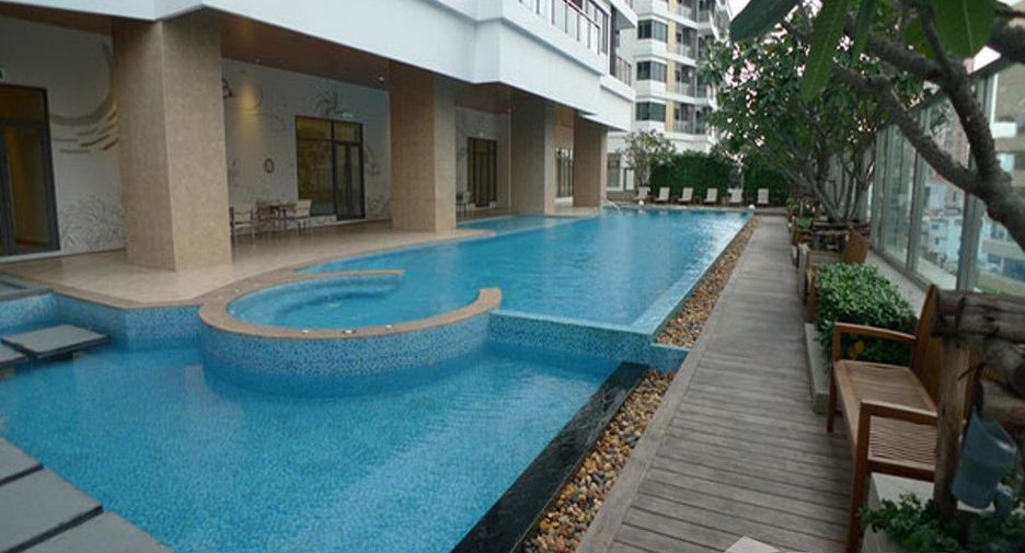 À vendre 2 chambres condo à Khlong Toei, Bangkok