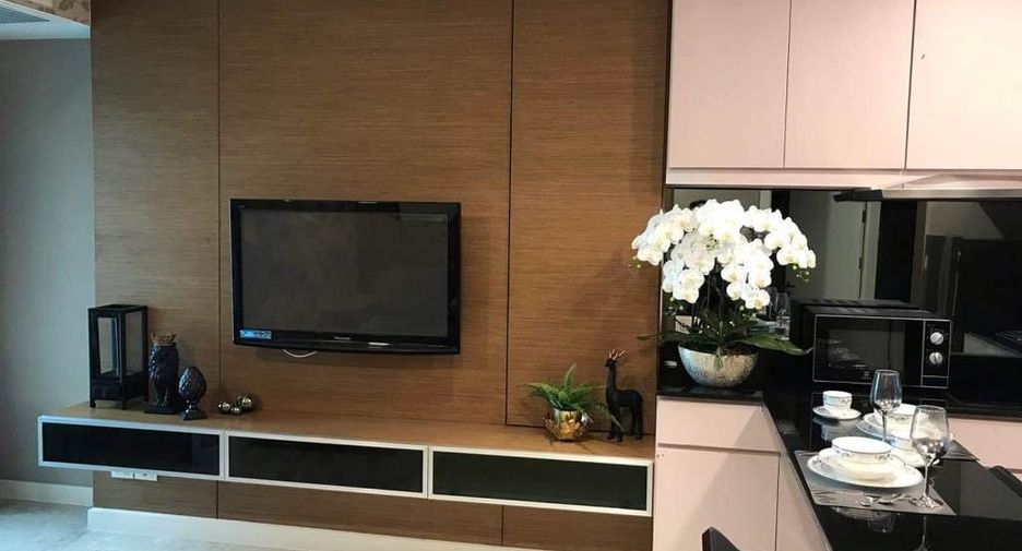 For sale 2 bedrooms condo in Khlong Toei, Bangkok