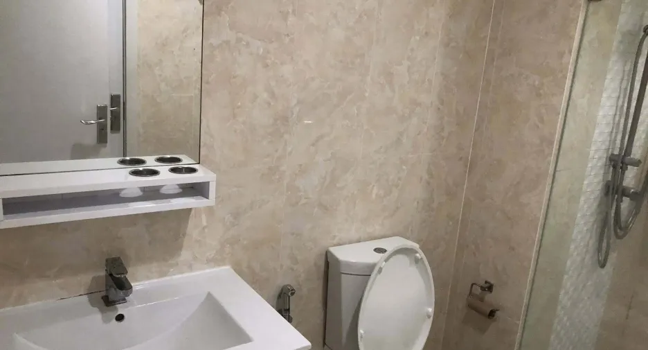 Продажа и аренда 2 спальни кондо в Пхра Кханонг, Бангкок