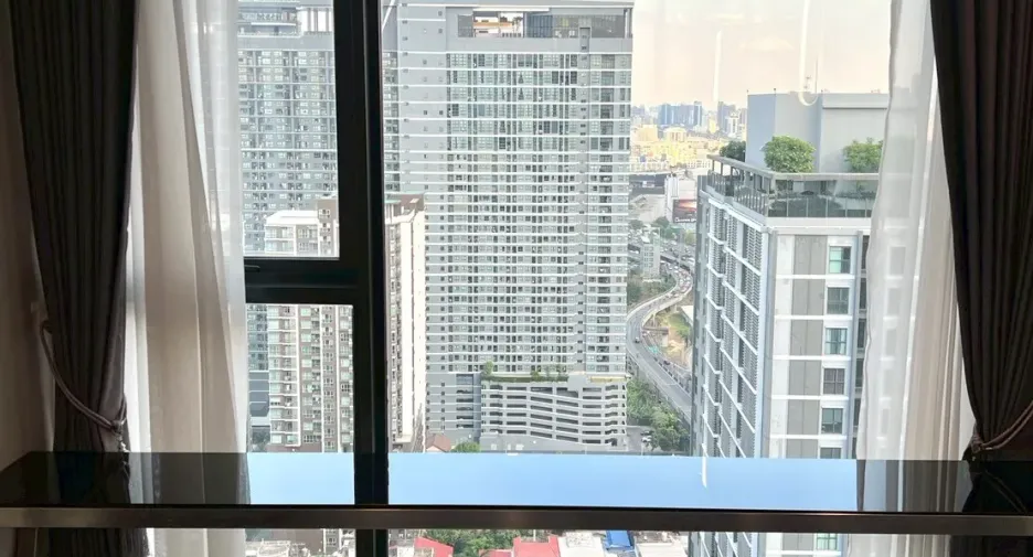 For rent studio condo in Huai Khwang, Bangkok