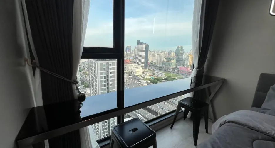 For rent studio condo in Huai Khwang, Bangkok